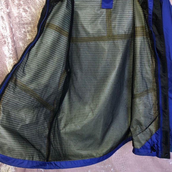 Vintage Patagonia Windbreaker Jacket. - Picture 6 of 8